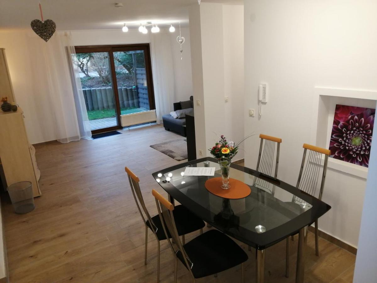 Ebenerdige Ferienwohnung Mit Grosser Terrasse In Der Naehe Des Waldes, Zum Wohlfuehlen Schoneck Extérieur photo
